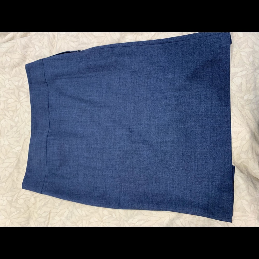 NWOT Banana republic blue grey work skirt.